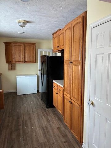 912 Den Hertog Street Sw, City Of Wyoming, MI 49509