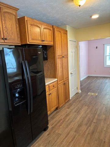 912 Den Hertog Street Sw, City Of Wyoming, MI 49509