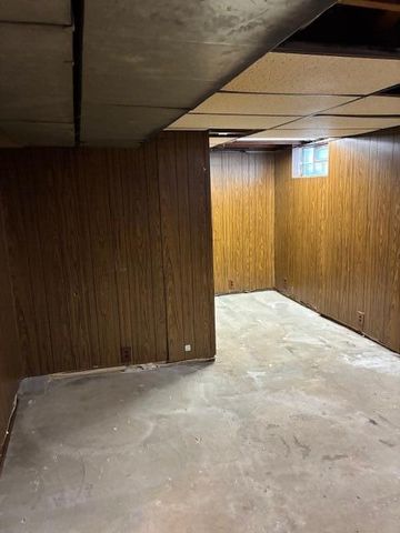 912 Den Hertog Street Sw, City Of Wyoming, MI 49509