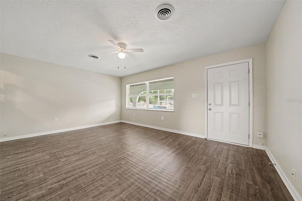 Image 3 of property listing at 4207 WD JUDGE DRIVE W, Orlando, FL 32808