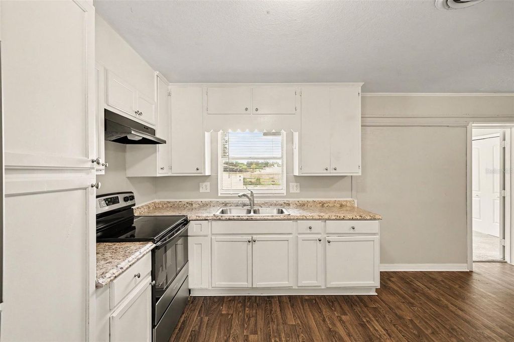 Image 6 of property listing at 4207 WD JUDGE DRIVE W, Orlando, FL 32808