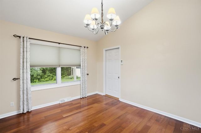 302 Jackson Lane, Middletown, OH 45044