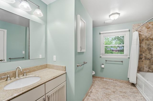 302 Jackson Lane, Middletown, OH 45044
