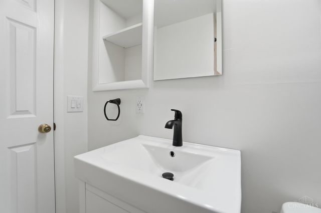 302 Jackson Lane, Middletown, OH 45044