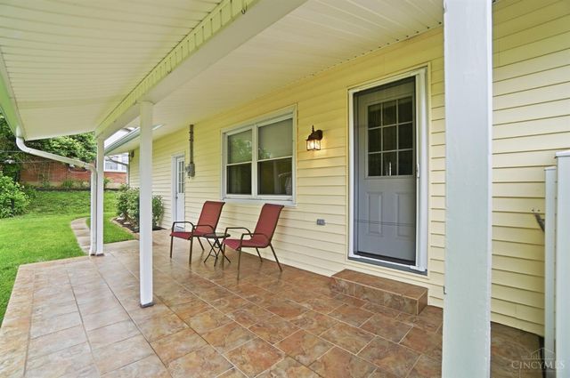 302 Jackson Lane, Middletown, OH 45044