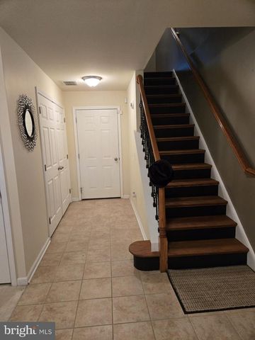 321 5TH AVE, Wilmington, DE 19805