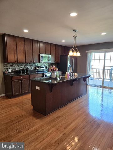 321 5TH AVE, Wilmington, DE 19805