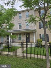 321 5TH AVE, Wilmington, DE 19805