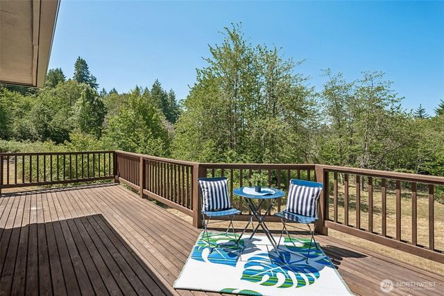 5415 Johnson Point Road NE, Olympia, WA 98516