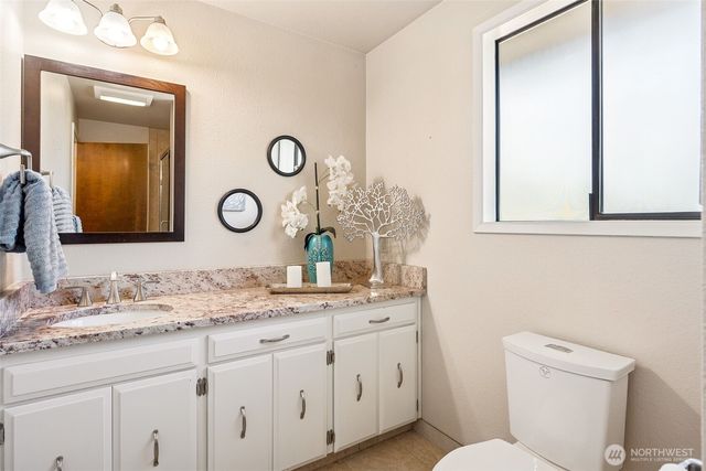 5415 Johnson Point Road NE, Olympia, WA 98516