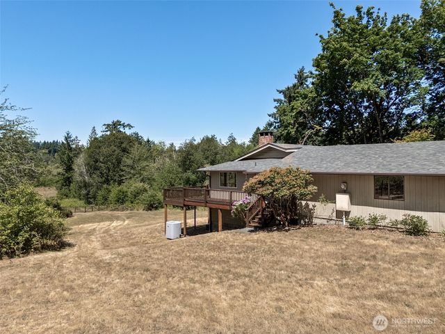 5415 Johnson Point Road NE, Olympia, WA 98516