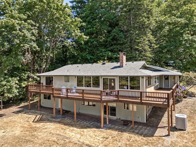 5415 Johnson Point Road NE, Olympia, WA 98516