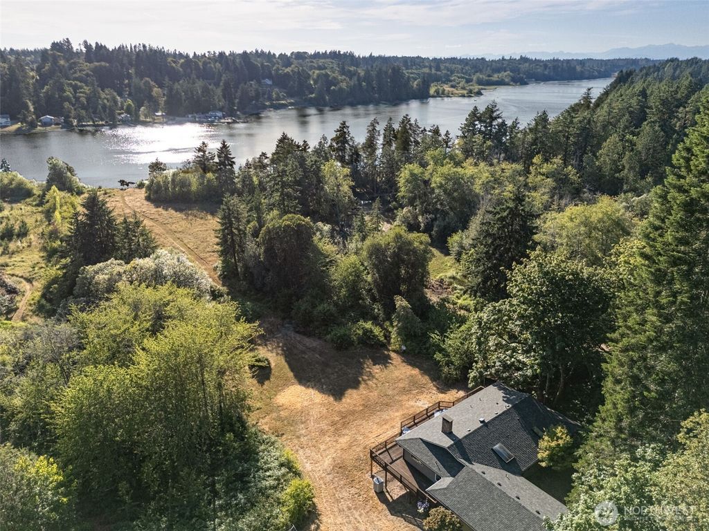 5415 Johnson Point Road NE, Olympia, WA 98516