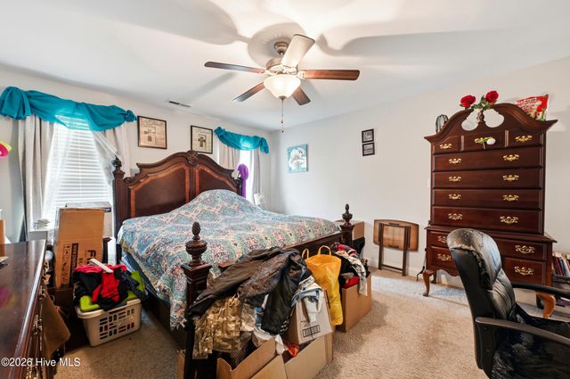106 Periwinkle Street, Saint Helena, NC 28425