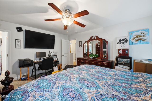 106 Periwinkle Street, Saint Helena, NC 28425