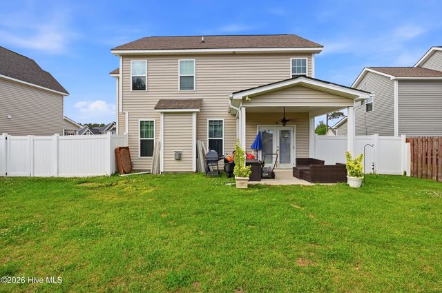 106 Periwinkle Street, Saint Helena, NC 28425