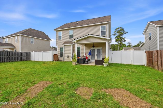 106 Periwinkle Street, Saint Helena, NC 28425