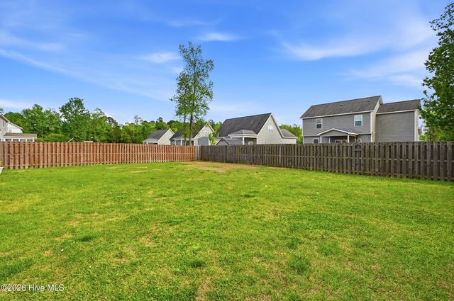 106 Periwinkle Street, Saint Helena, NC 28425