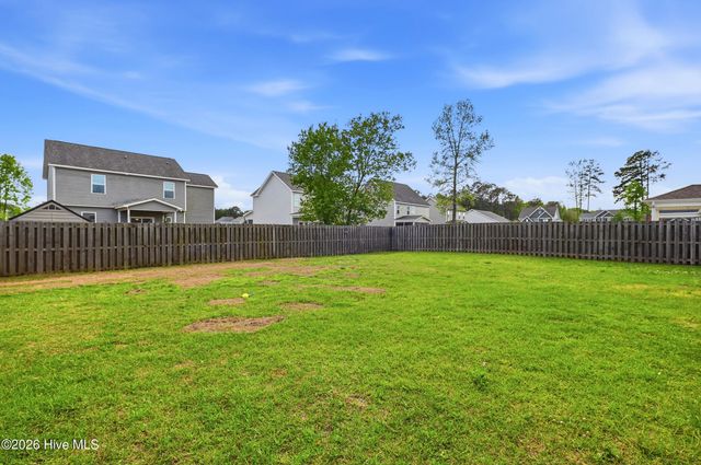 106 Periwinkle Street, Saint Helena, NC 28425