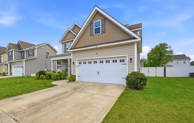 106 Periwinkle Street, Saint Helena, NC 28425