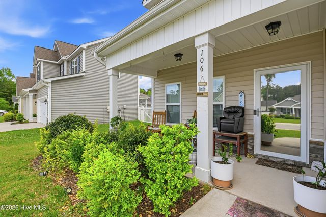106 Periwinkle Street, Saint Helena, NC 28425