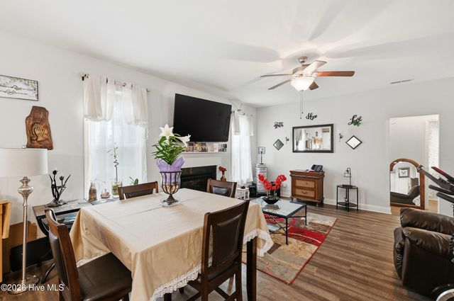 106 Periwinkle Street, Saint Helena, NC 28425