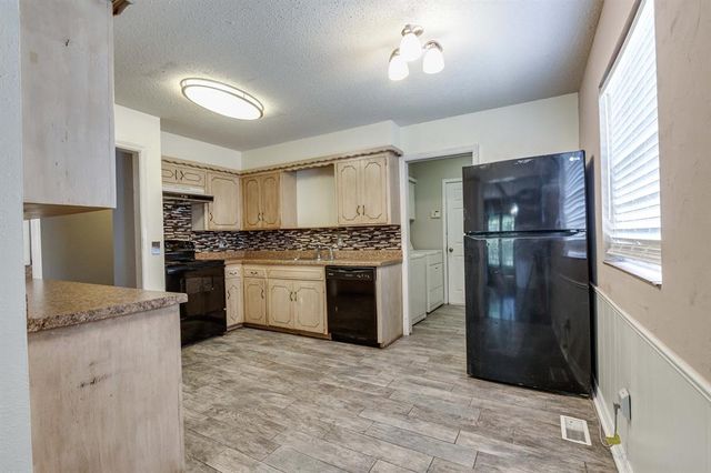 11007 Greystone Avenue, Oklahoma City, OK 73120