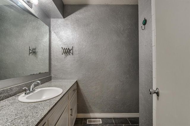 11007 Greystone Avenue, Oklahoma City, OK 73120