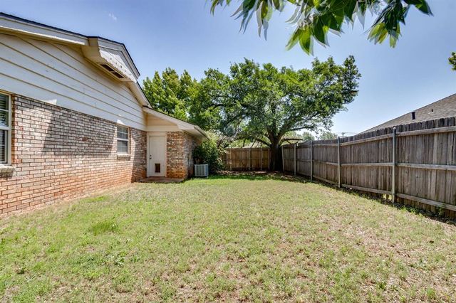 11007 Greystone Avenue, Oklahoma City, OK 73120