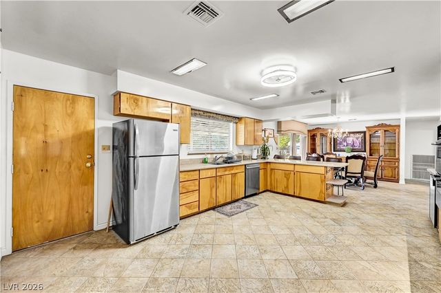 5881 South Sandhill Road, Las Vegas, NV 89120