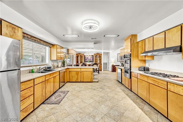 5881 South Sandhill Road, Las Vegas, NV 89120