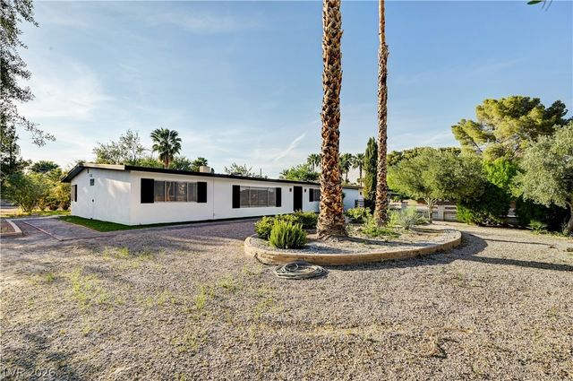 5881 South Sandhill Road, Las Vegas, NV 89120