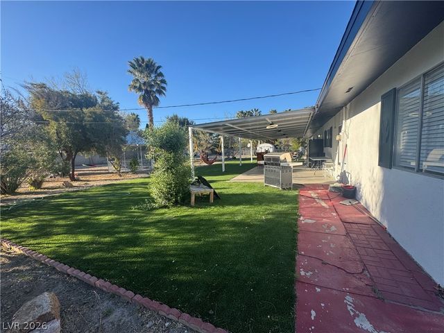 5881 South Sandhill Road, Las Vegas, NV 89120