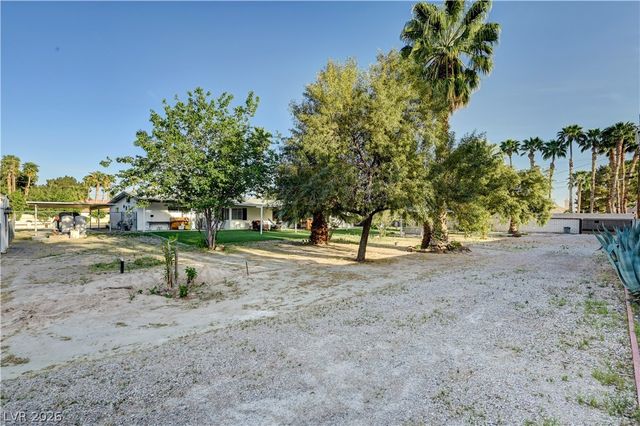 5881 South Sandhill Road, Las Vegas, NV 89120