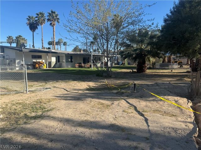 5881 South Sandhill Road, Las Vegas, NV 89120