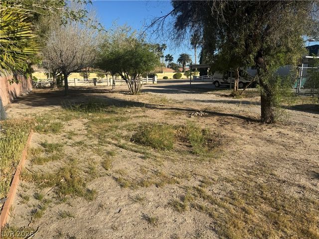 5881 South Sandhill Road, Las Vegas, NV 89120