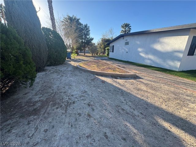 5881 South Sandhill Road, Las Vegas, NV 89120