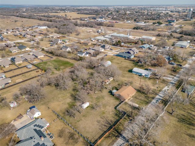 500 Eddleman Street, Pilot Point, TX 76258