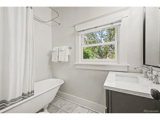 2671 Albion St, Denver, CO 80207