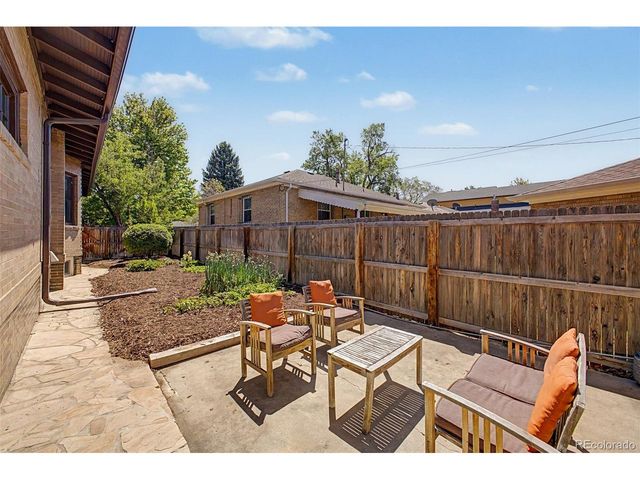 2671 Albion St, Denver, CO 80207