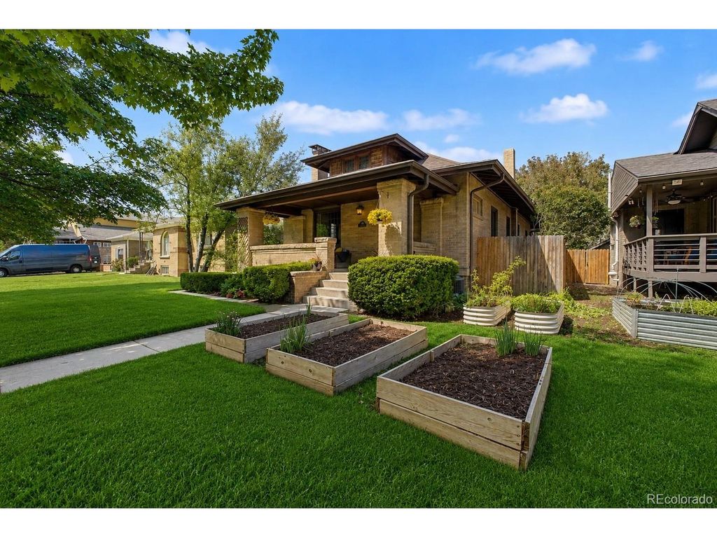 2671 Albion St, Denver, CO 80207