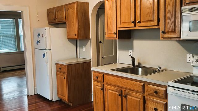 656 Cove Road, Stamford, CT 06902