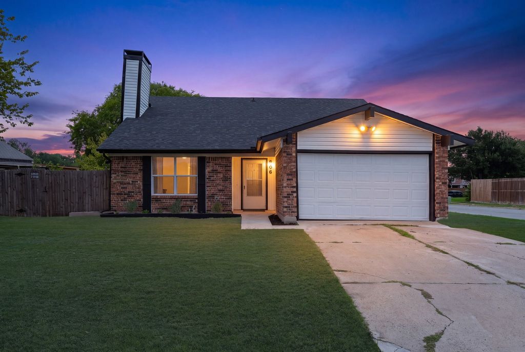 506 E Springdale Lane, Grand Prairie, TX 75052 — exterior