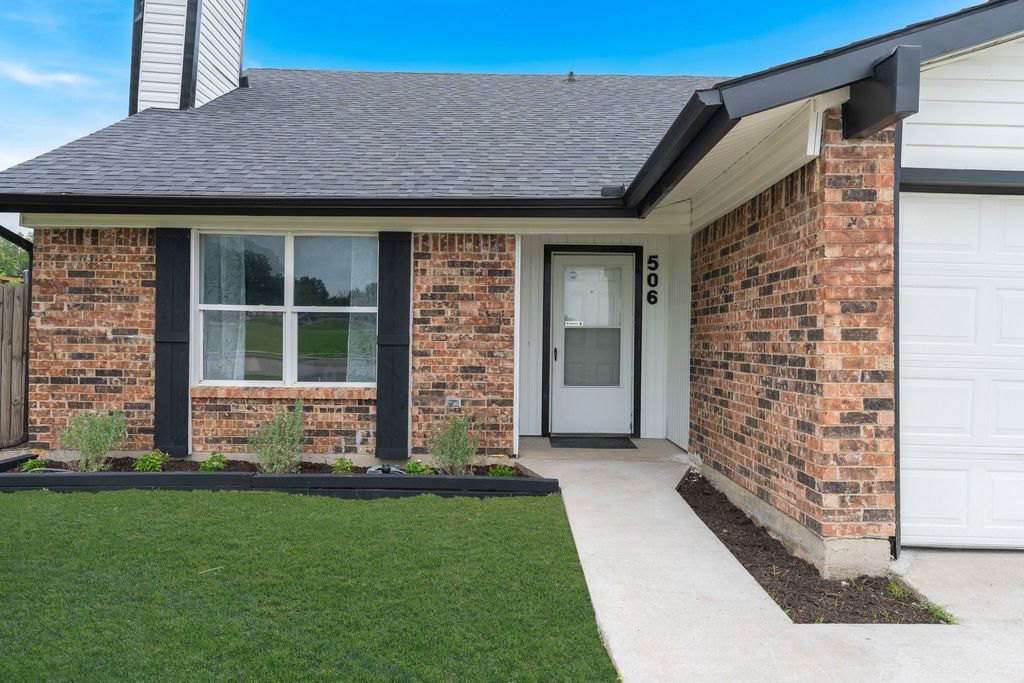 506 E Springdale Lane, Grand Prairie, TX 75052 — photo 5