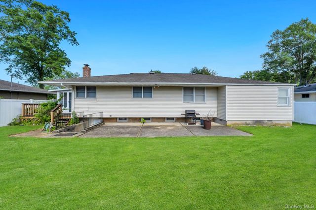 13 Fruitwood Lane, Commack, NY 11725