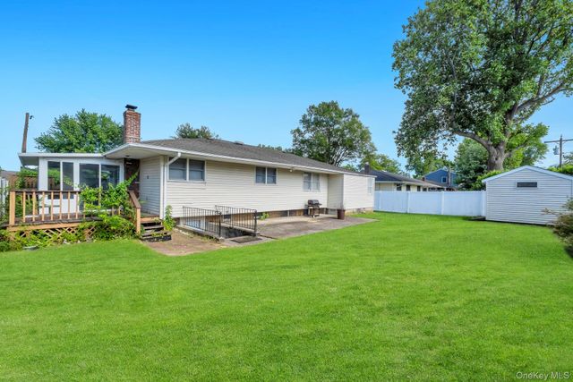 13 Fruitwood Lane, Commack, NY 11725