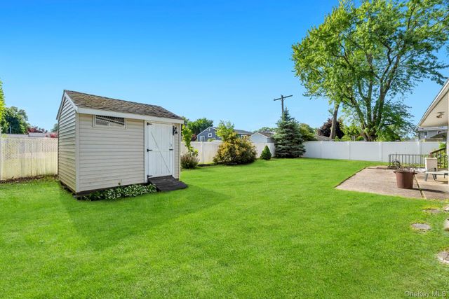13 Fruitwood Lane, Commack, NY 11725