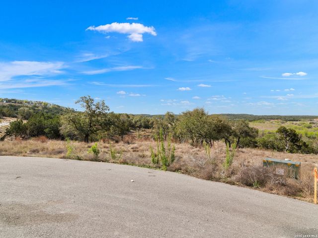 2042 Paradise Pkwy, Canyon Lake, TX 78133