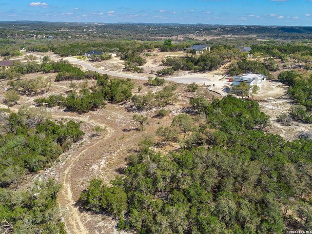 2042 Paradise Pkwy, Canyon Lake, TX 78133