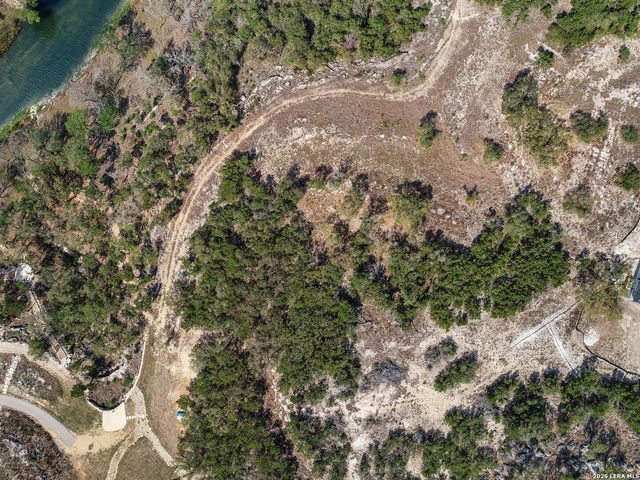 2042 Paradise Pkwy, Canyon Lake, TX 78133
